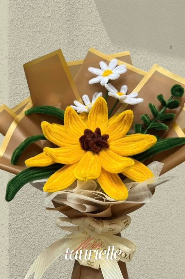 Everlasting Yarn Floral Arrangement